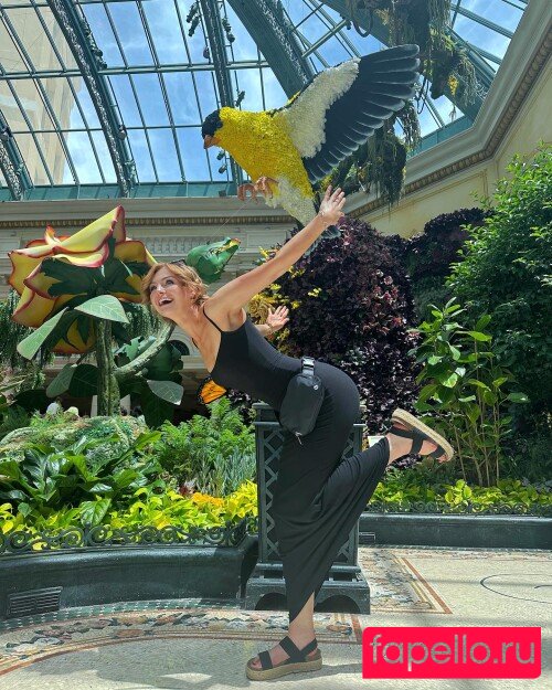 KallMeKris Onlyfans Photo Gallery 