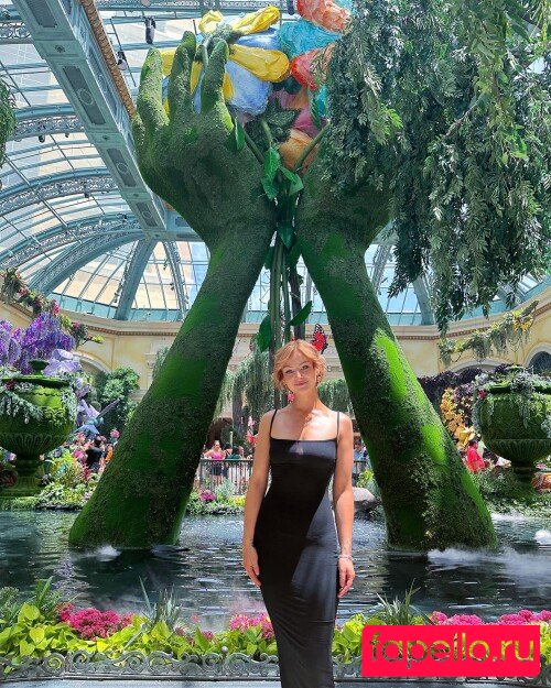 KallMeKris Onlyfans Photo Gallery 