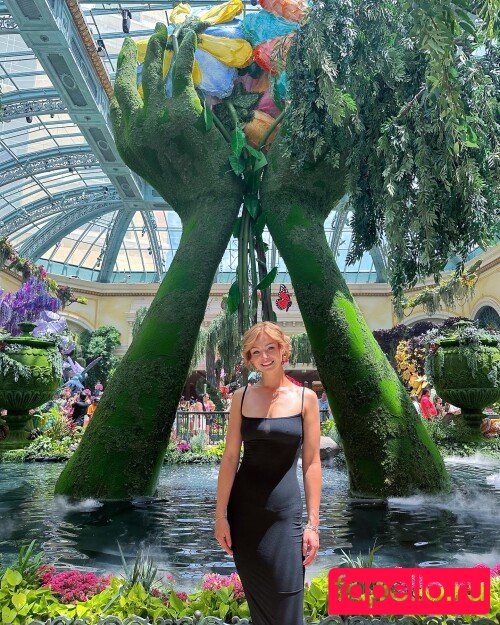 KallMeKris Onlyfans Photo Gallery 