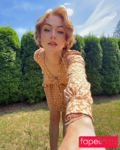 KallMeKris Onlyfans Photo Gallery 