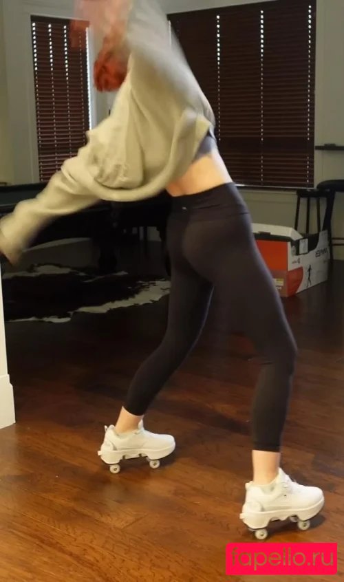 KallMeKris Onlyfans Photo Gallery 