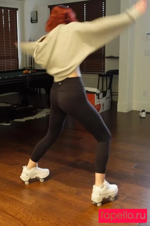 KallMeKris Onlyfans Photo Gallery 