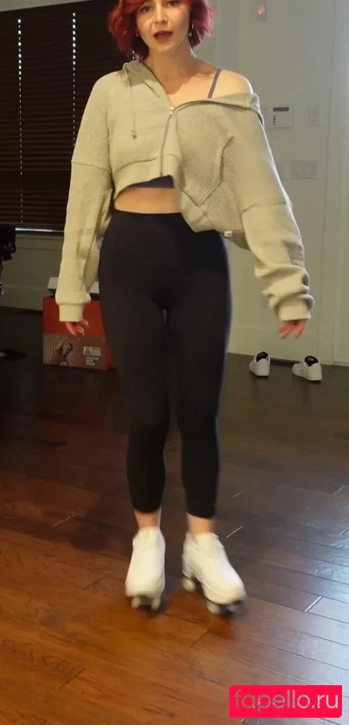 KallMeKris Onlyfans Photo Gallery 