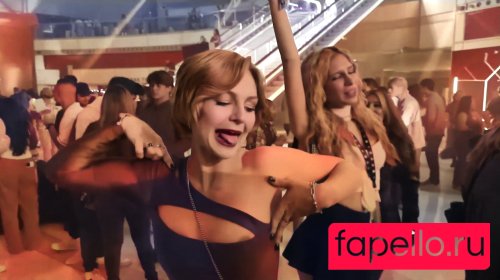 KallMeKris Onlyfans Photo Gallery 