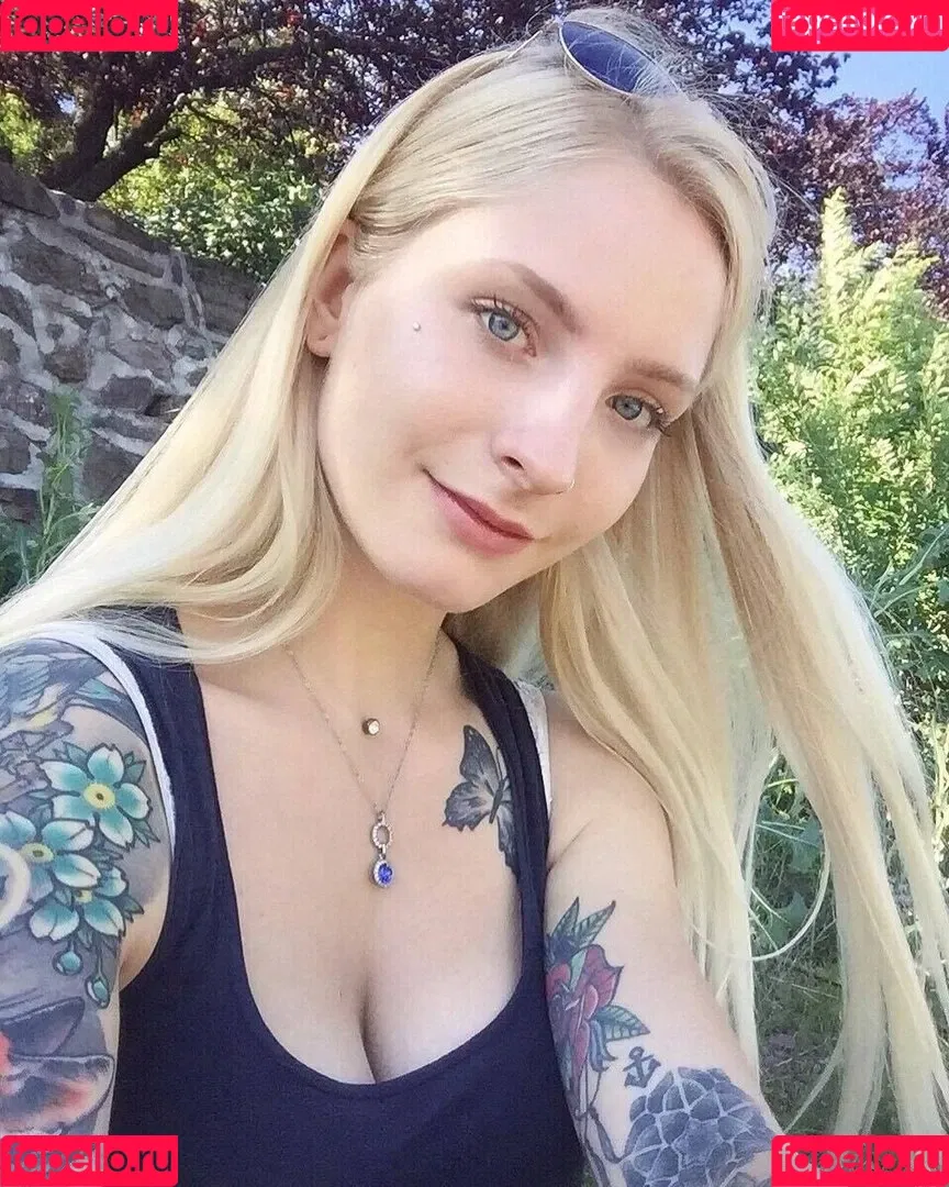 Swann SG Onlyfans Photo Gallery 