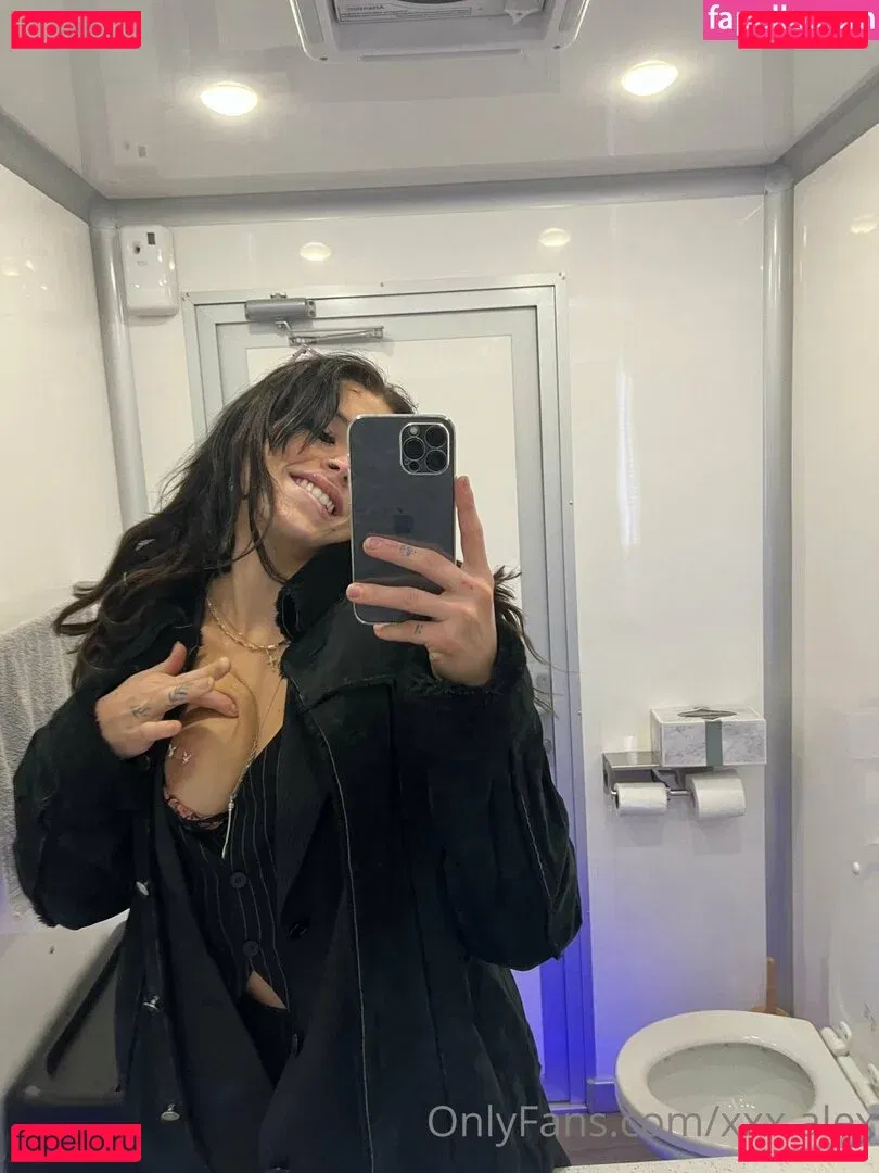 xxx.alex Onlyfans Photo Gallery 