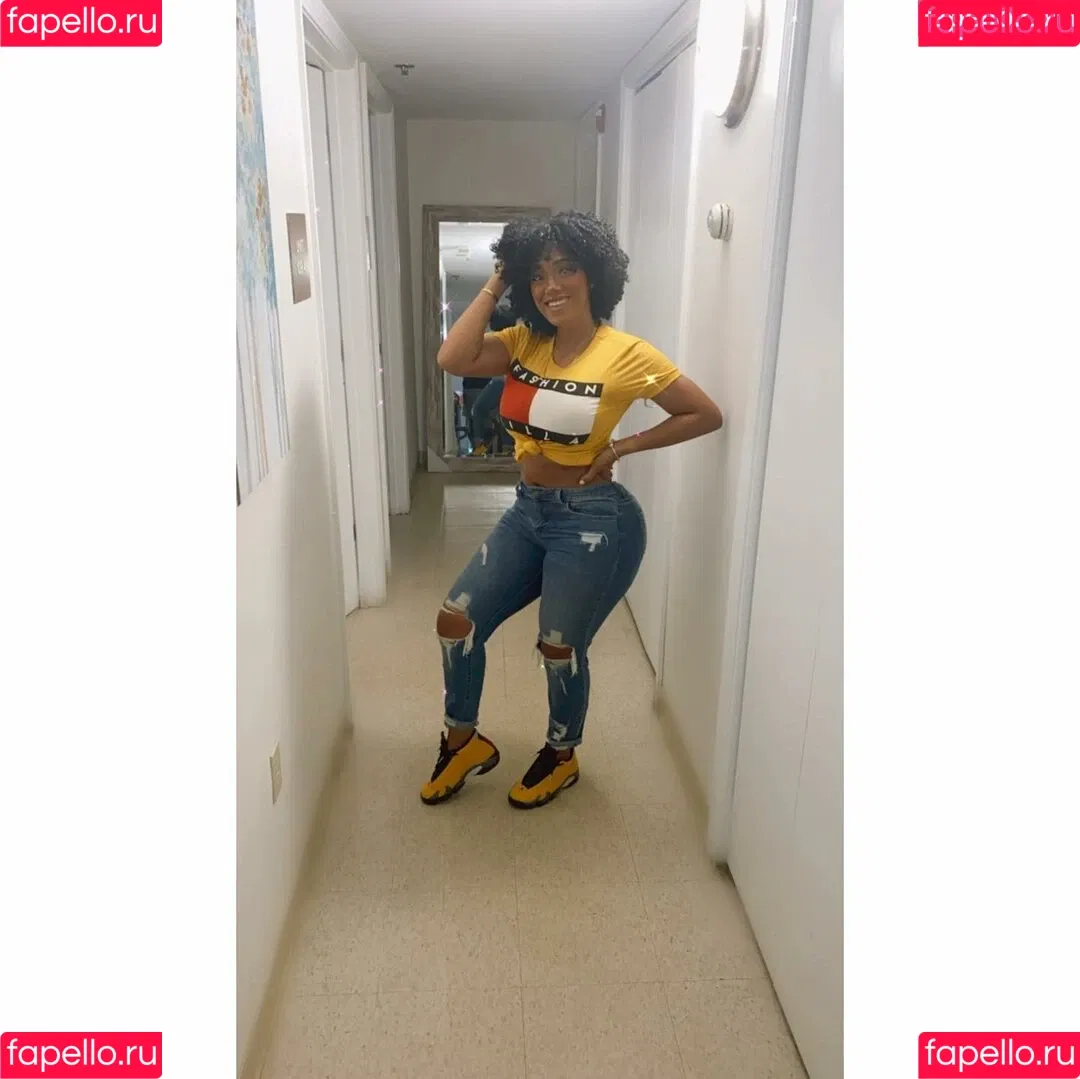 Sophie Likosky Onlyfans Photo Gallery 