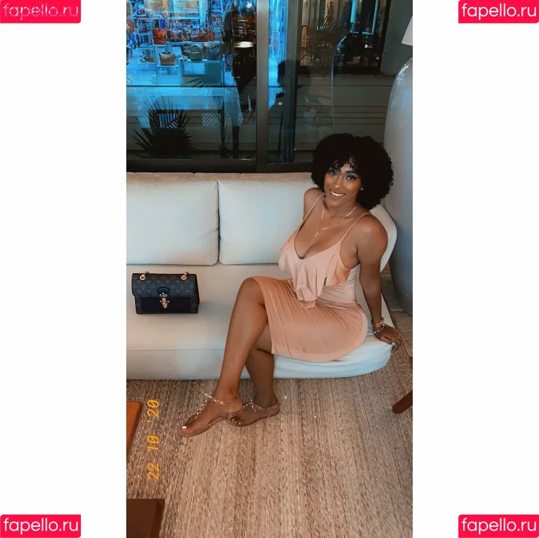 Sophie Likosky Onlyfans Photo Gallery 