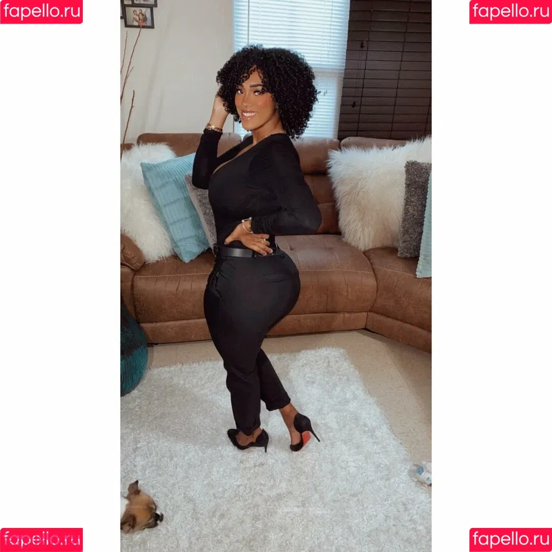 Sophie Likosky Onlyfans Photo Gallery 