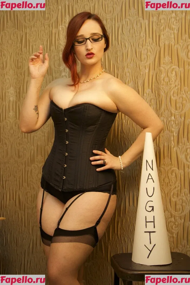 Alexandria The Red Onlyfans Photo Gallery 