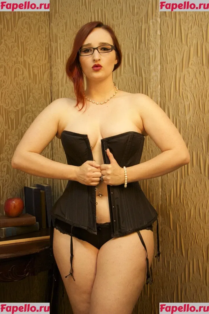 Alexandria The Red Onlyfans Photo Gallery 