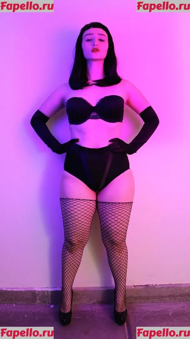 Alexandria The Red Onlyfans Photo Gallery 