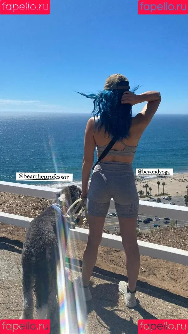 Willow Shields Onlyfans Photo Gallery 