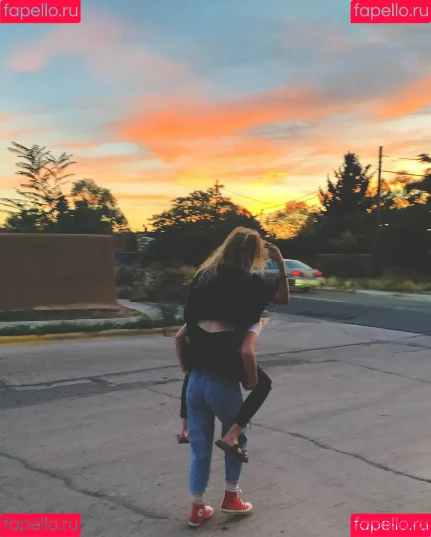Willow Shields Onlyfans Photo Gallery 