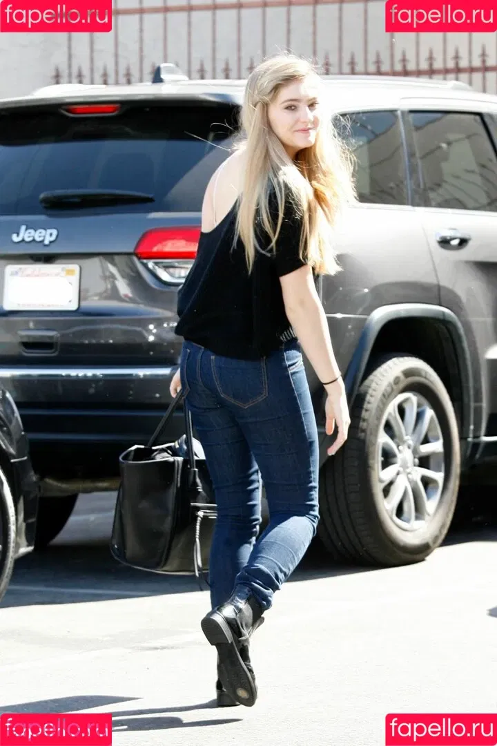 Willow Shields Onlyfans Photo Gallery 