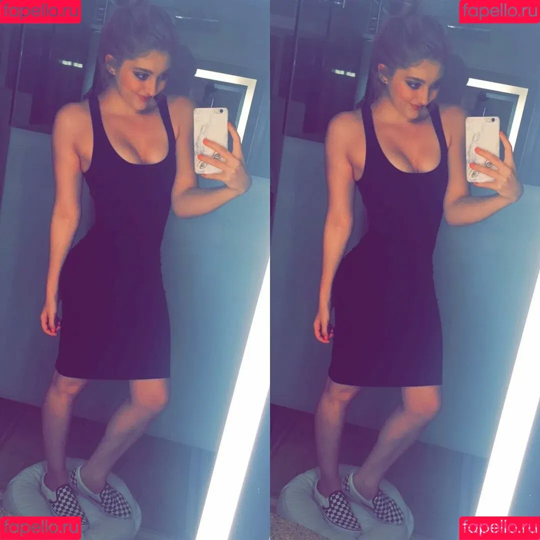Willow Shields Onlyfans Photo Gallery 