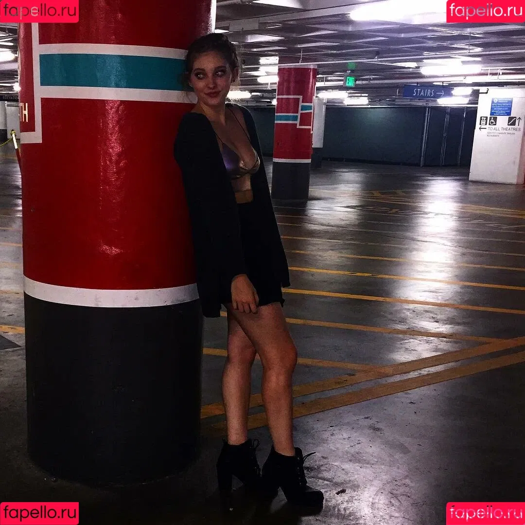 Willow Shields Onlyfans Photo Gallery 
