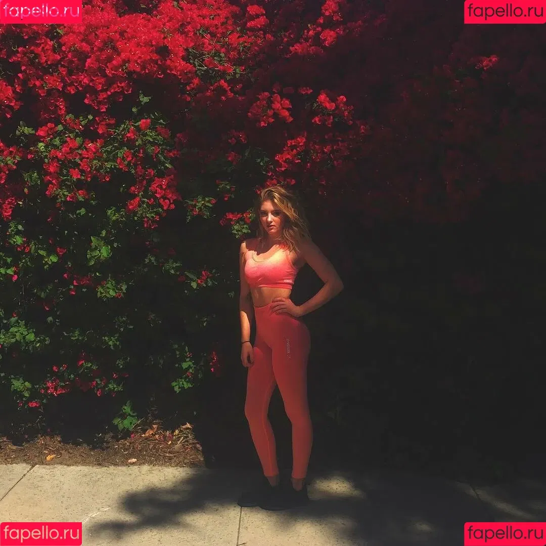Willow Shields Onlyfans Photo Gallery 
