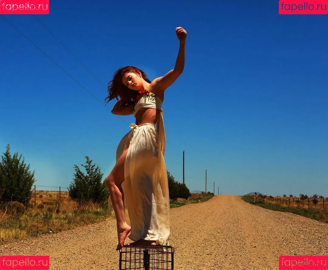 Willow Shields Onlyfans Photo Gallery 