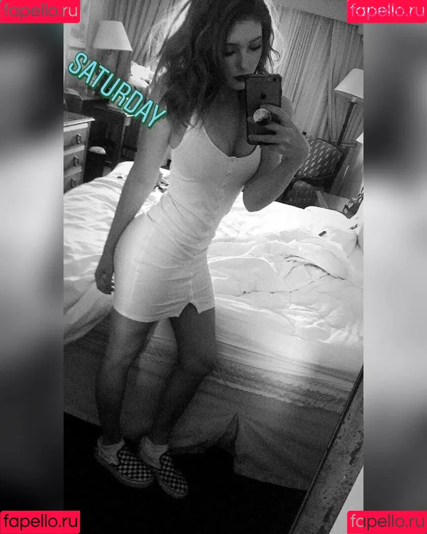 Willow Shields Onlyfans Photo Gallery 