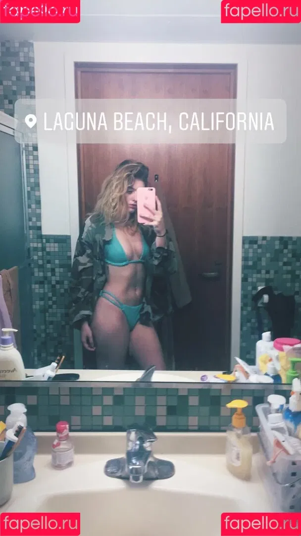 Willow Shields Onlyfans Photo Gallery 