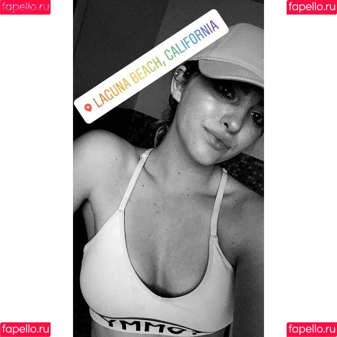 Willow Shields Onlyfans Photo Gallery 