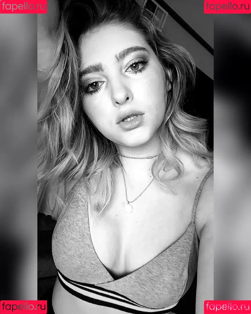 Willow Shields Onlyfans Photo Gallery 