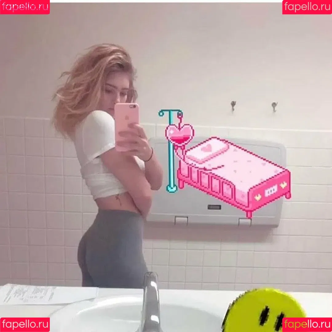 Willow Shields Onlyfans Photo Gallery 