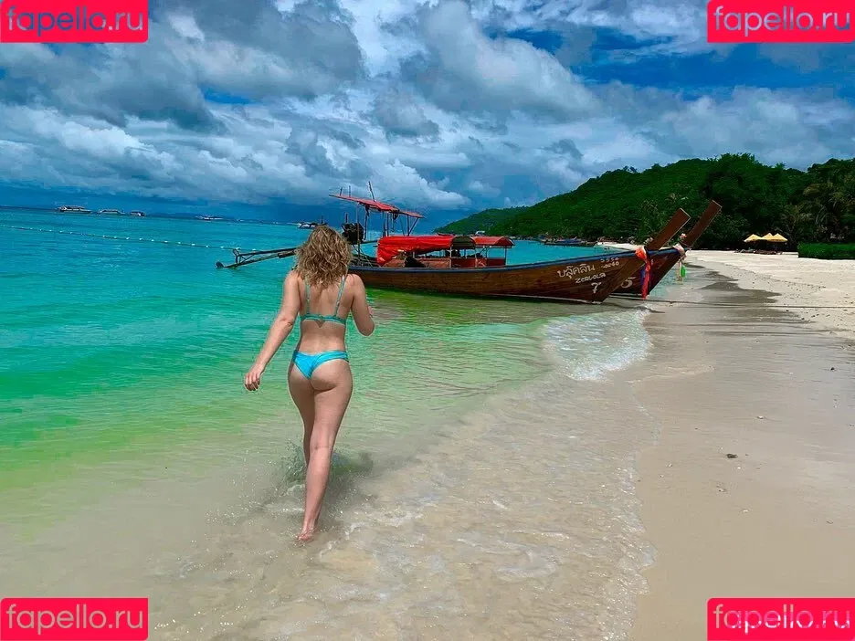 Willow Shields Onlyfans Photo Gallery 