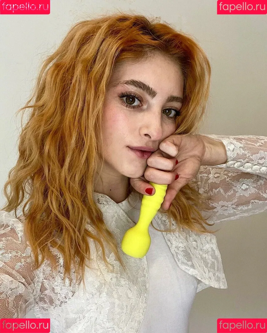 Willow Shields Onlyfans Photo Gallery 