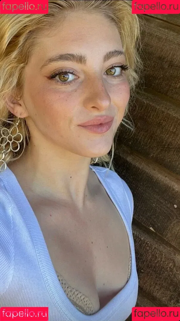 Willow Shields Onlyfans Photo Gallery 