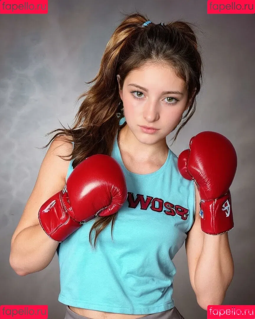 Willow Shields Onlyfans Photo Gallery 