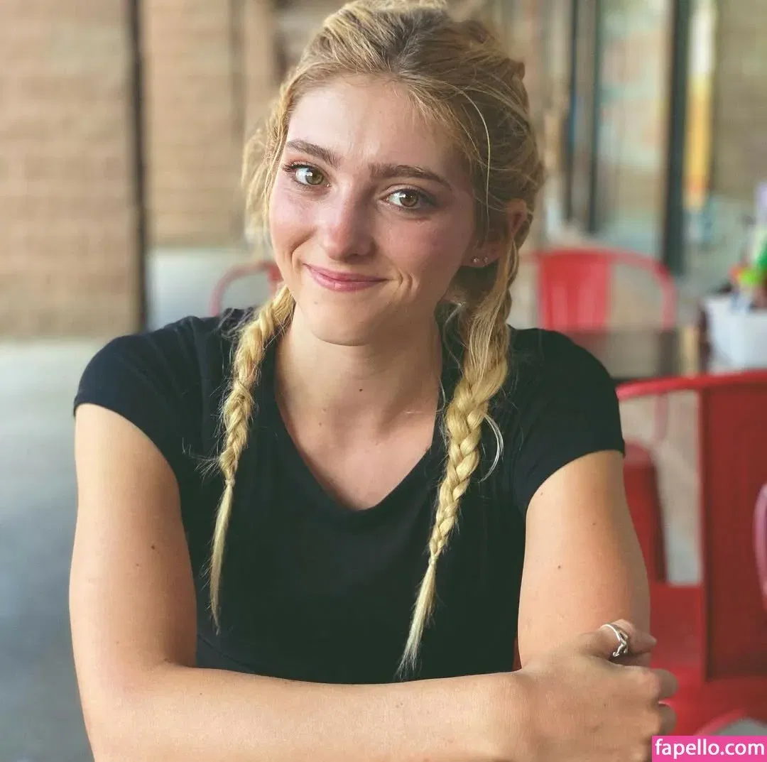 Willow Shields Onlyfans Photo Gallery 