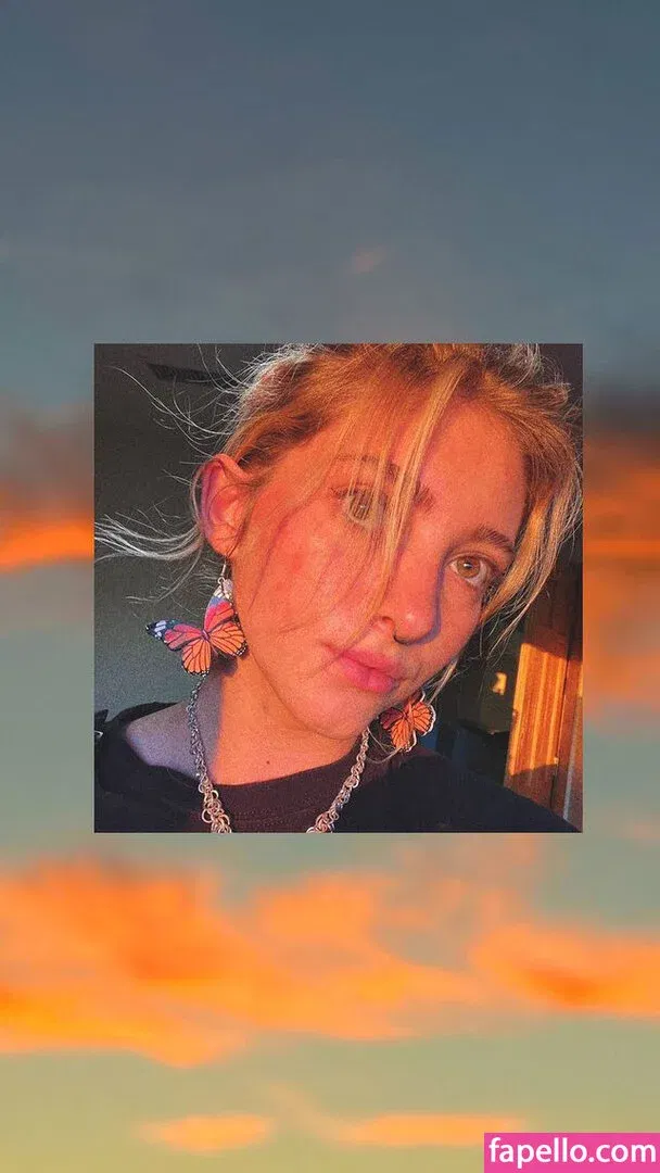 Willow Shields Onlyfans Photo Gallery 