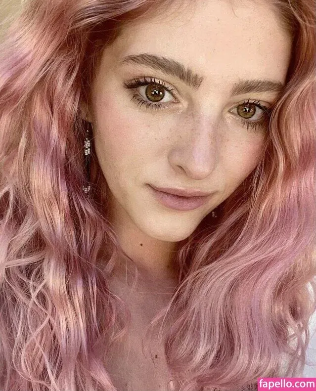 Willow Shields Onlyfans Photo Gallery 