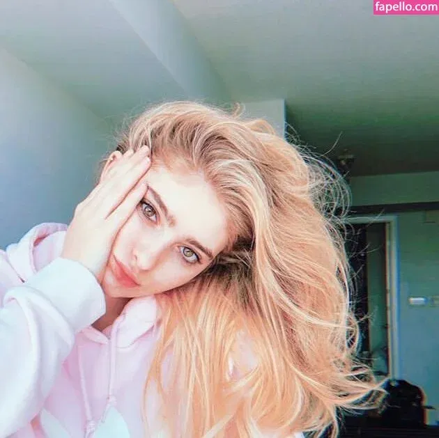 Willow Shields Onlyfans Photo Gallery 