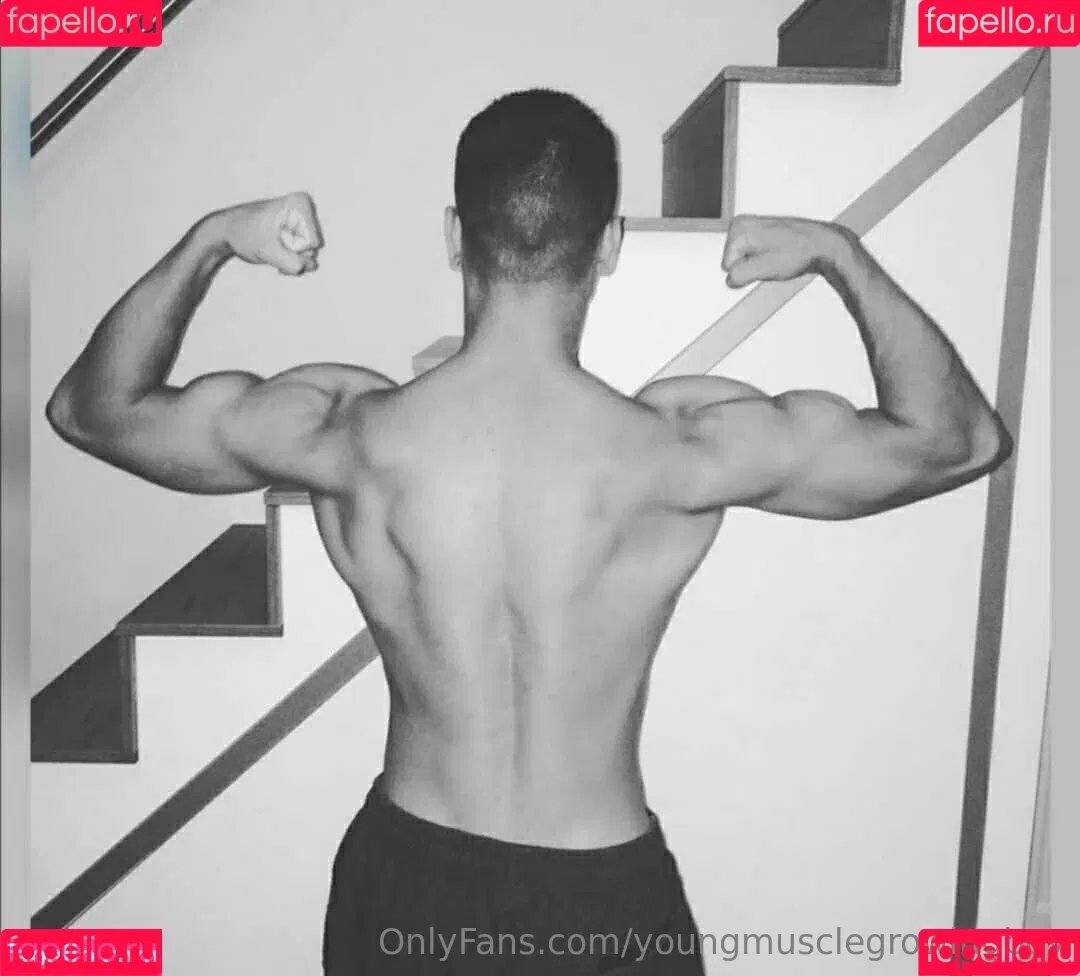 youngmusclegrowingboy Onlyfans Photo Gallery 