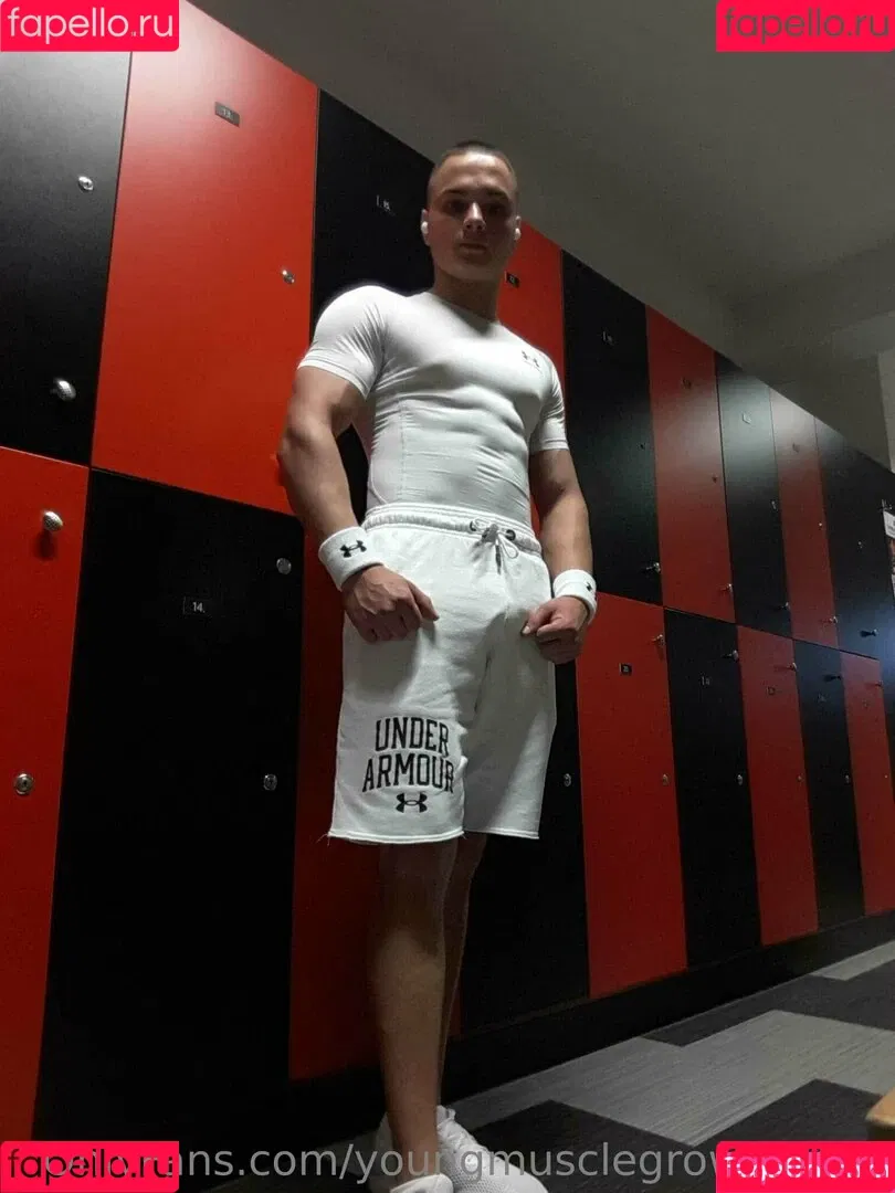 youngmusclegrowingboy Onlyfans Photo Gallery 