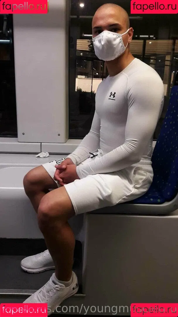 youngmusclegrowingboy Onlyfans Photo Gallery 