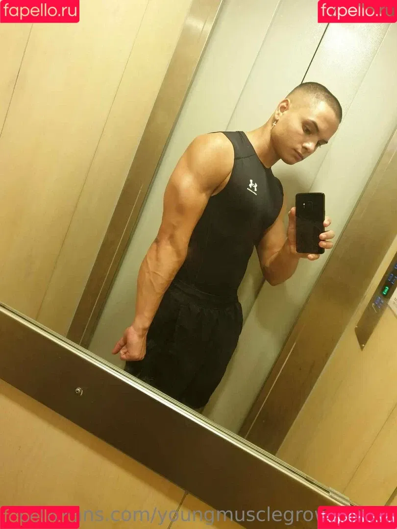 youngmusclegrowingboy Onlyfans Photo Gallery 