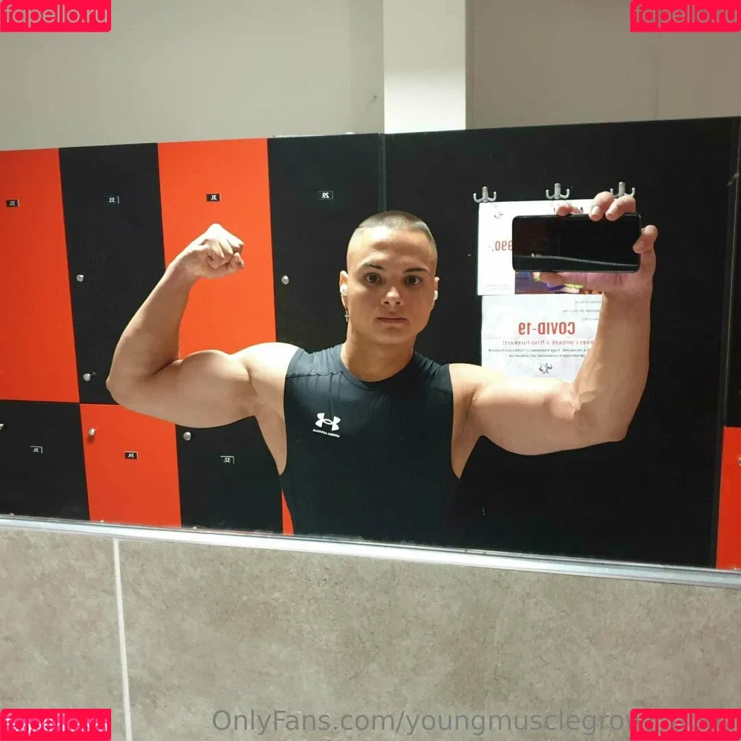 youngmusclegrowingboy Onlyfans Photo Gallery 