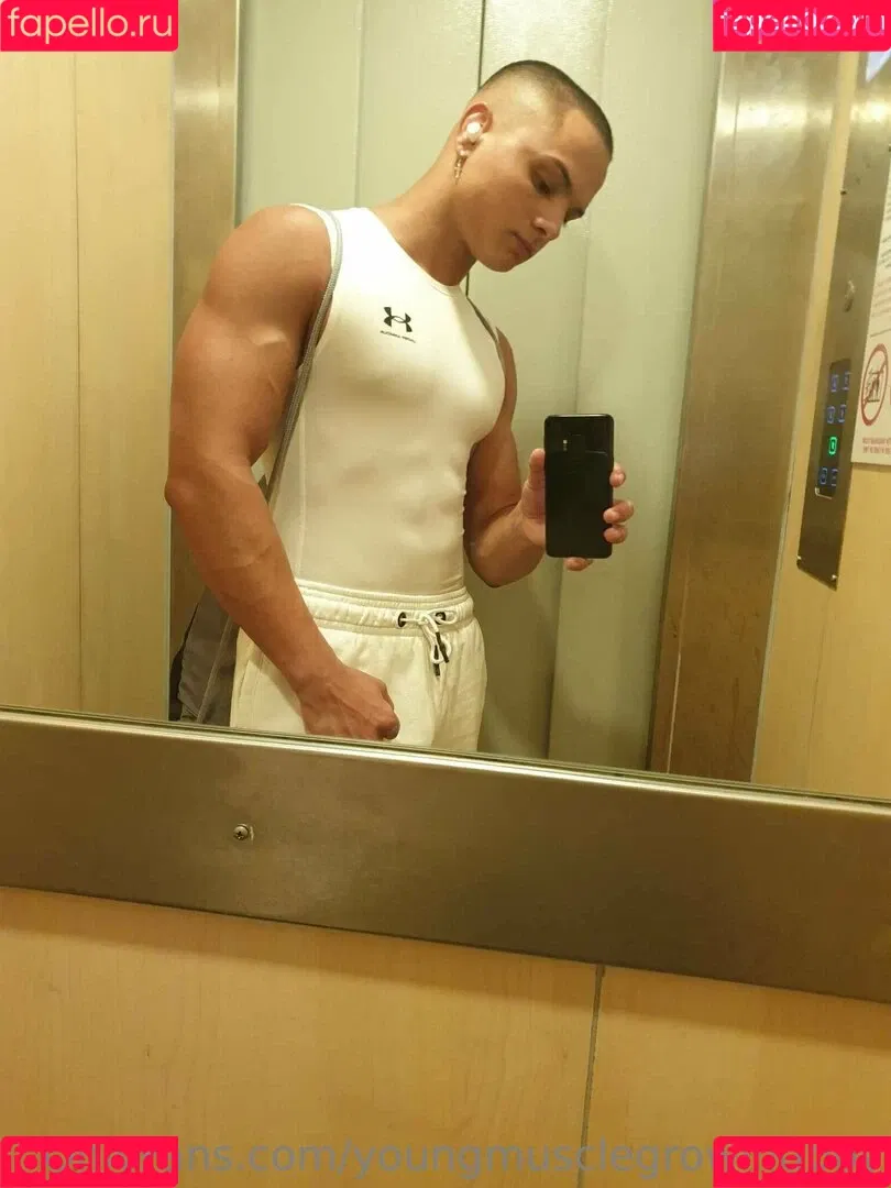 youngmusclegrowingboy Onlyfans Photo Gallery 