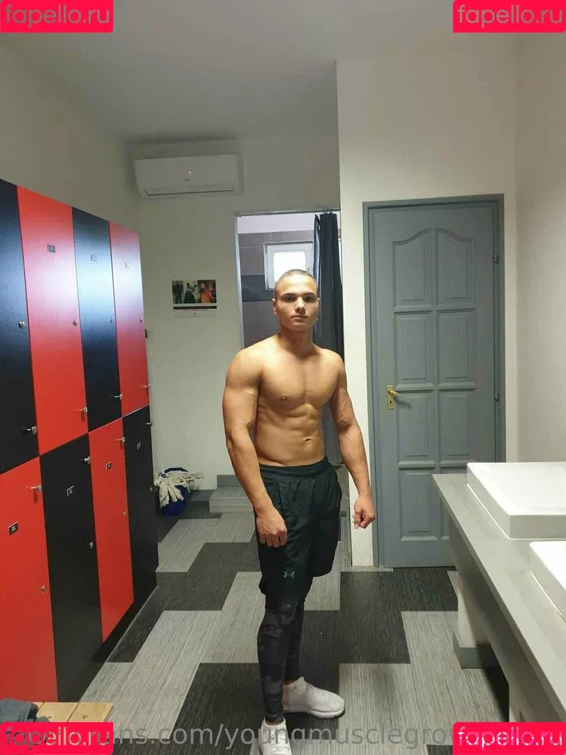 youngmusclegrowingboy Onlyfans Photo Gallery 