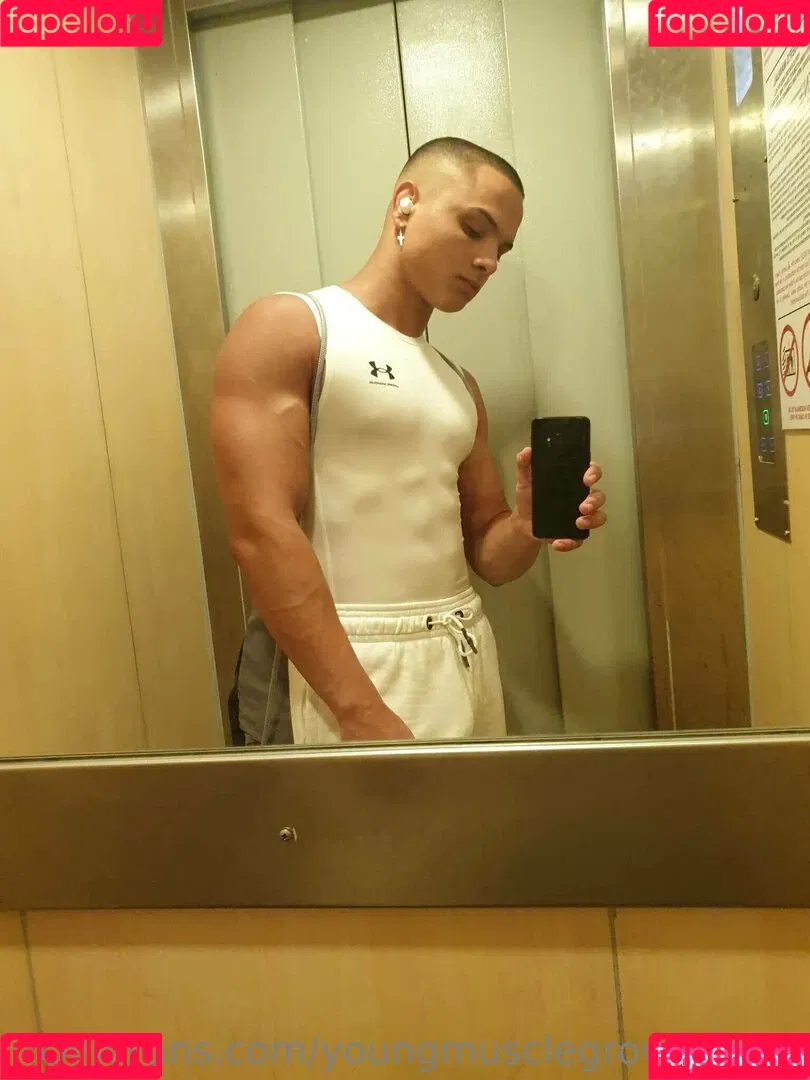 youngmusclegrowingboy Onlyfans Photo Gallery 