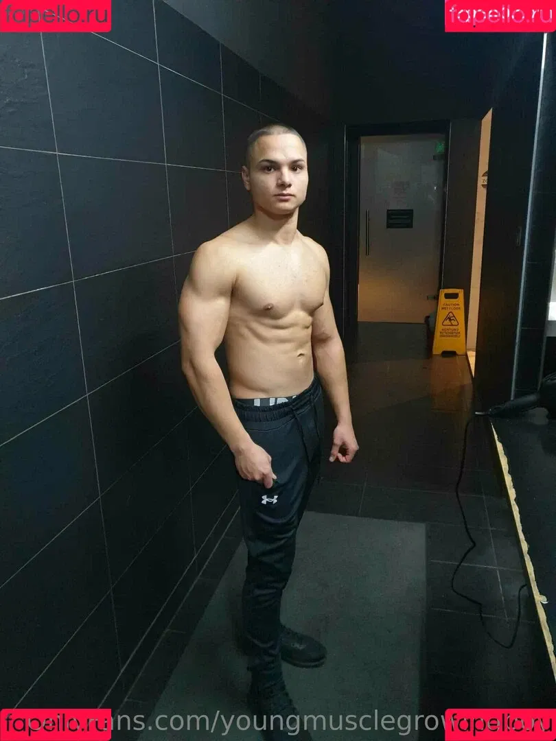 youngmusclegrowingboy Onlyfans Photo Gallery 