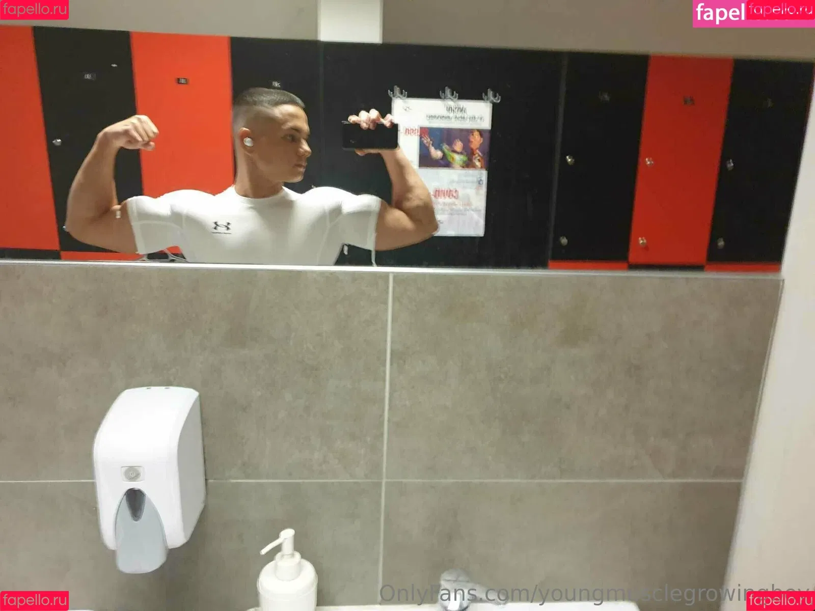 youngmusclegrowingboy Onlyfans Photo Gallery 