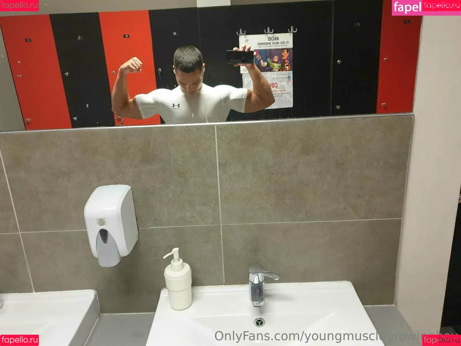 youngmusclegrowingboy Onlyfans Photo Gallery 