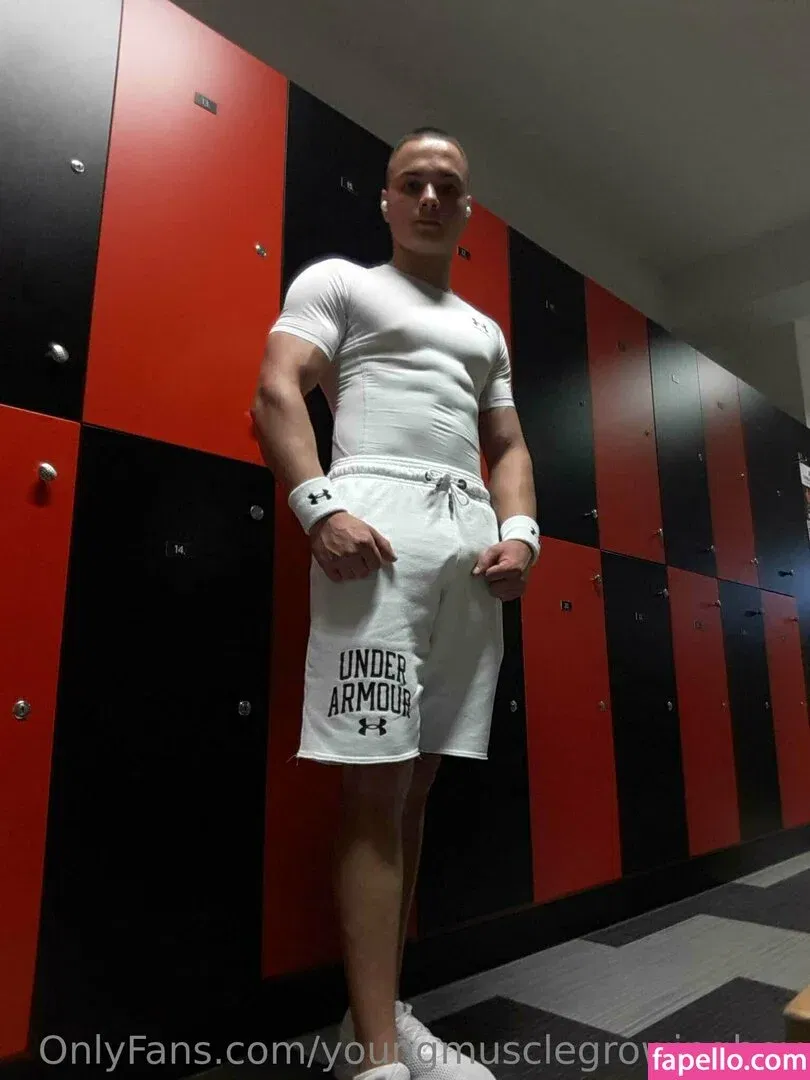 youngmusclegrowingboy Onlyfans Photo Gallery 