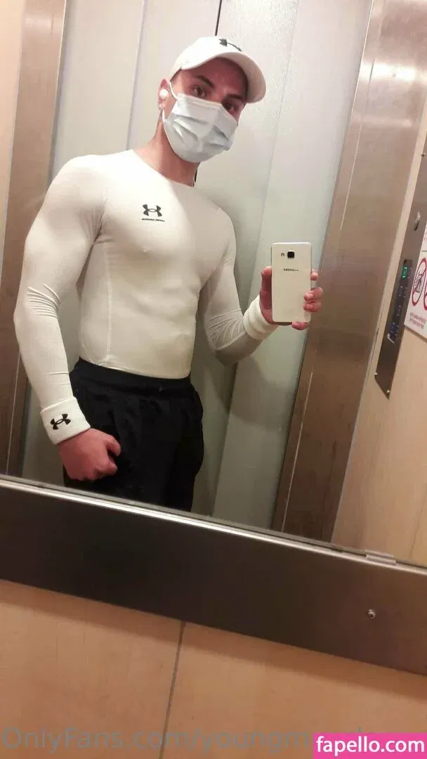 youngmusclegrowingboy Onlyfans Photo Gallery 