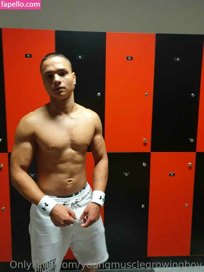 youngmusclegrowingboy Onlyfans Photo Gallery 